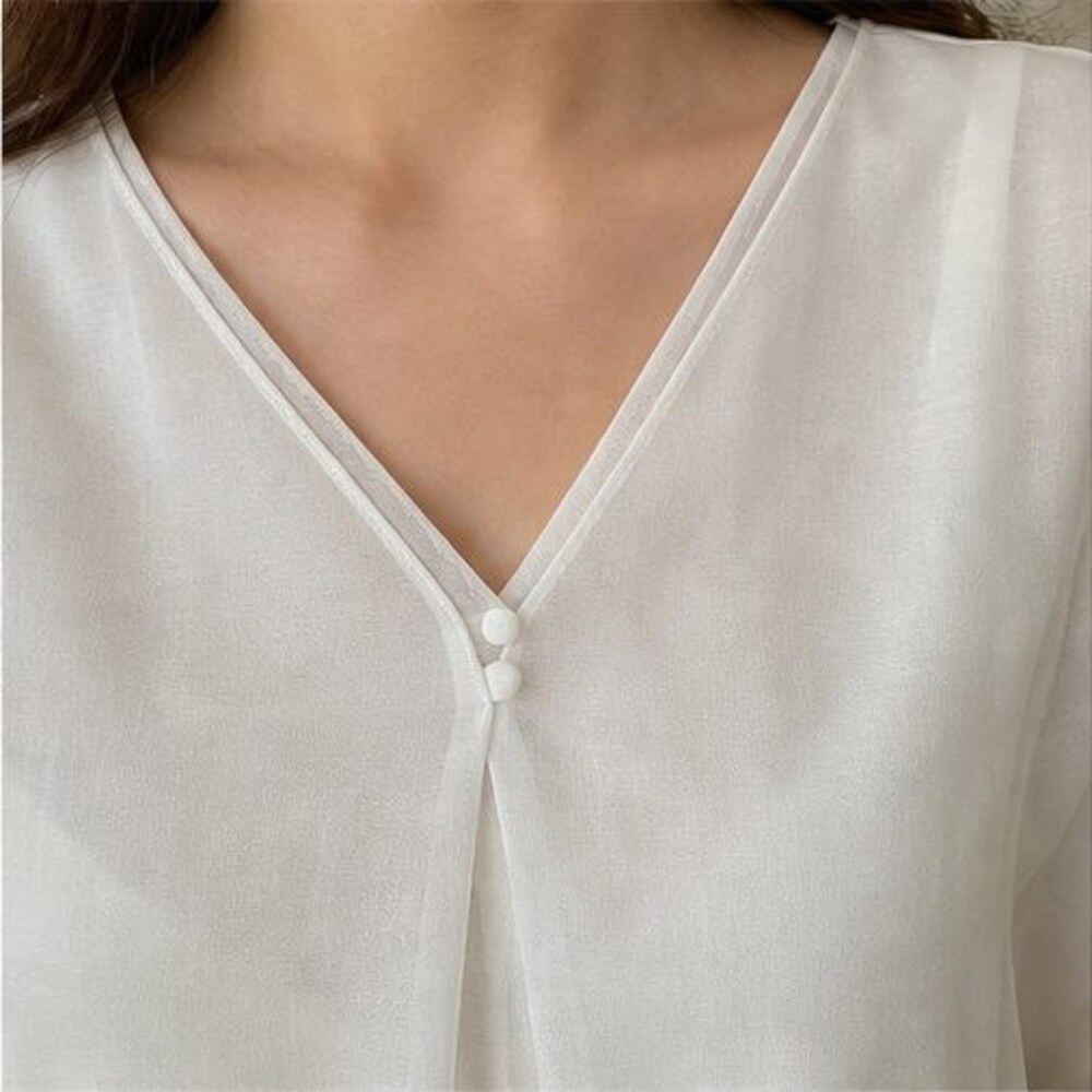 Ivory V Neck Top - Picture 4 of 6